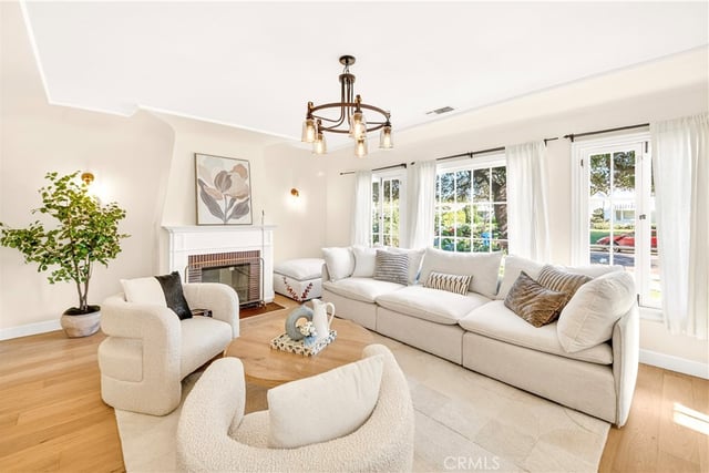 827 Hauser Blvd, Los Angeles, CA 90036 — photo 4 of 24
