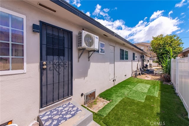 1630 W 206th, Los Angeles, CA 90501 — photo 3 of 22