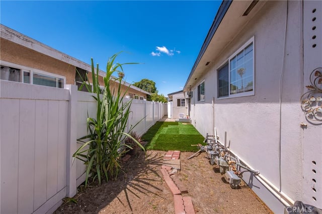 1630 W 206th, Los Angeles, CA 90501 — photo 4 of 22
