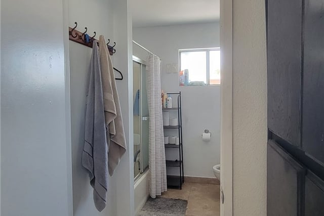 9306 Parmelee Avenue, Los Angeles, CA 90002 — photo 10 of 13