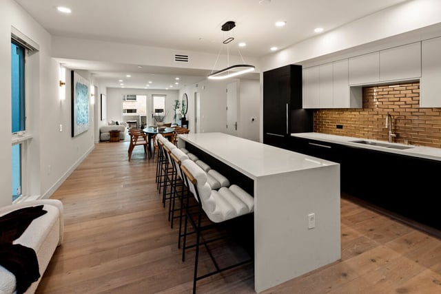 505 S Barrington Avenue 208, Los Angeles, CA 90049 — photo 4 of 36
