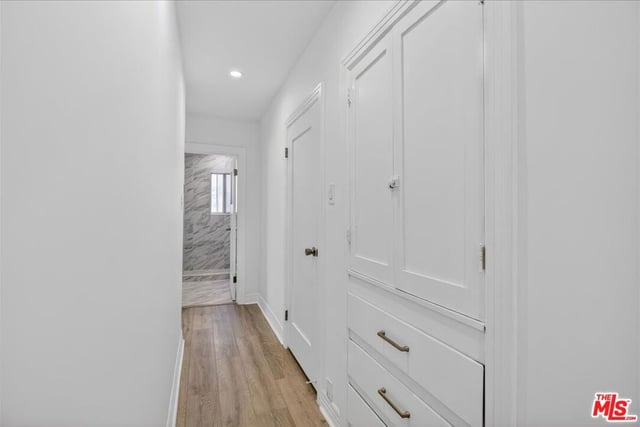 1185 S Tremaine Avenue, Los Angeles, CA 90019 — photo 42 of 60