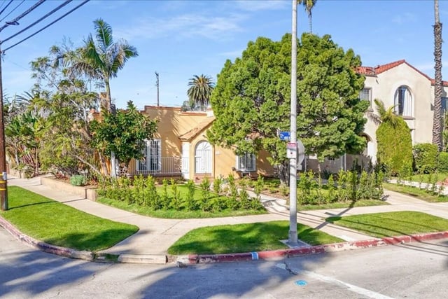1185 S Tremaine Avenue, Los Angeles, CA 90019 — photo 49 of 60