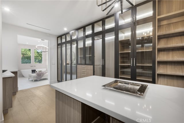 16706 Magnolia, Encino, CA 91436 — photo 18 of 31