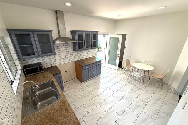 3008 W 30th, Los Angeles, CA 90018 — photo 22 of 37