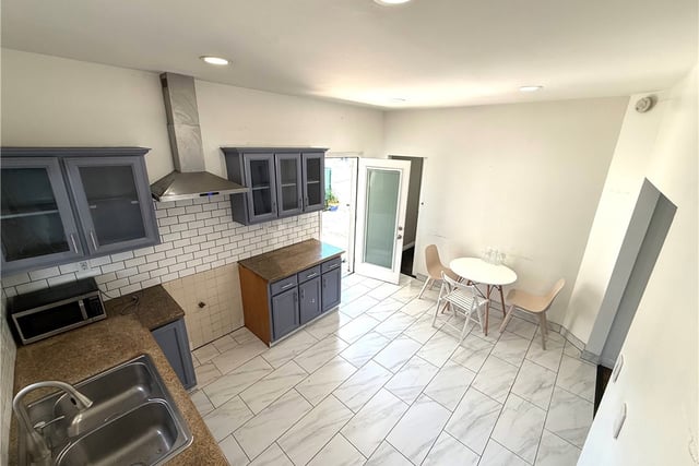 3008 W 30th, Los Angeles, CA 90018 — photo 6 of 37