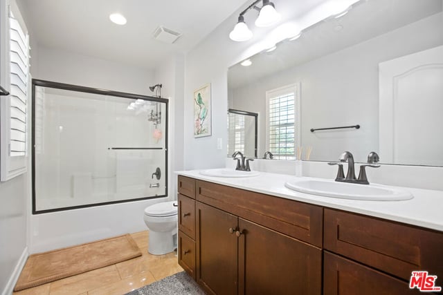 19850 Holly Drive, Santa Clarita, CA 91350 — photo 26 of 41
