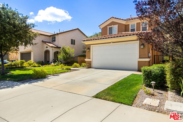 19850 Holly Drive, Santa Clarita, CA 91350 — photo 36 of 41