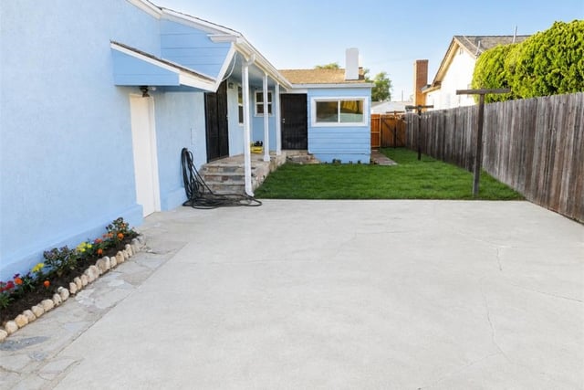 404 W Hillsdale Street, Inglewood, CA 90302 — photo 12 of 13