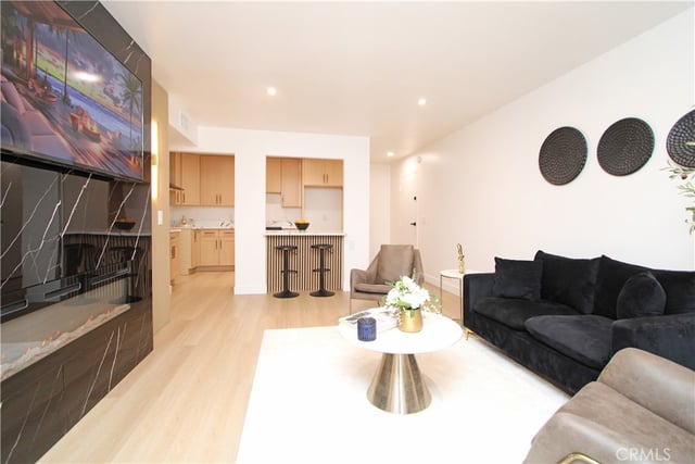 1140 Pacific 19, Long Beach, CA 90813 — photo 4 of 21