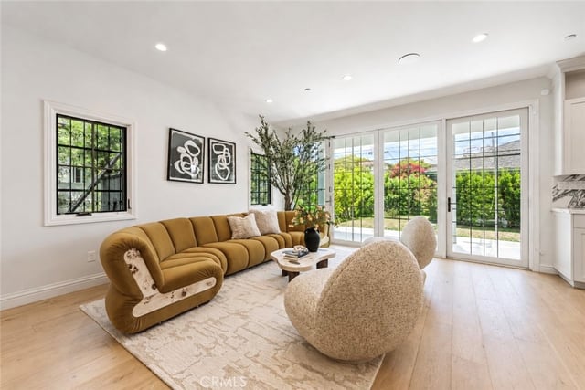 2134 Greenfield Avenue, Los Angeles, CA 90025 — photo 4 of 49