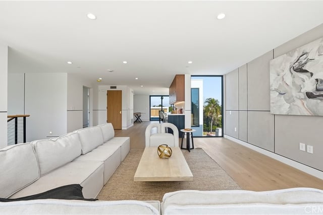 813 N Genesee Avenue, Los Angeles, CA 90046 — photo 29 of 40