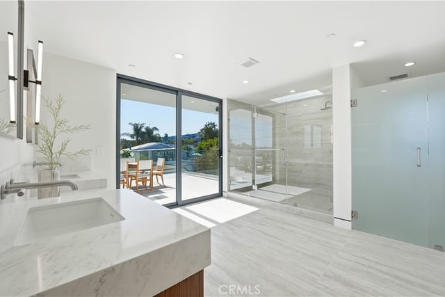 813 N Genesee Avenue, Los Angeles, CA 90046 — photo 33 of 40