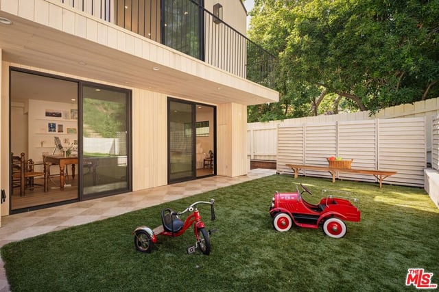 3640 Mandeville Canyon Road, Los Angeles, CA 90049 — photo 19 of 39