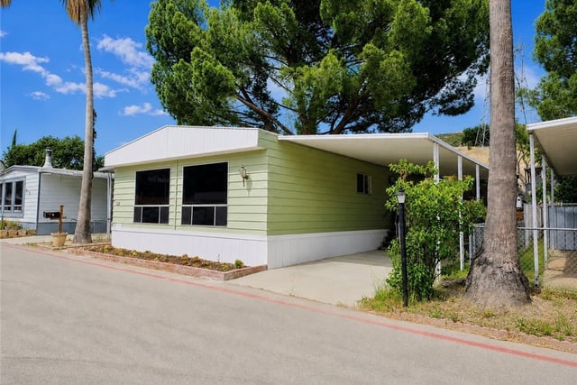 36200 Paradise Ranch Road, Castaic, CA 91384 — photo 2 of 18