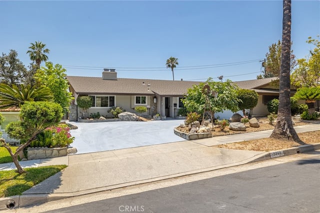 3860 Valley Lights Drive, Pasadena, CA 91107 — photo 2 of 37