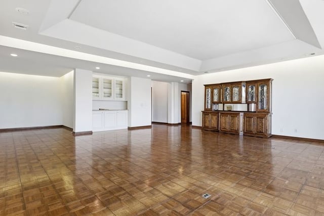 1220 Roxbury Drive 302, Los Angeles, CA 90035 — photo 10 of 52