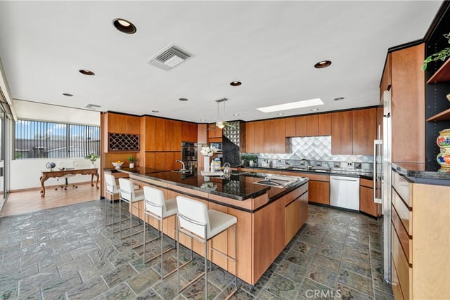 5400 E The Toledo 701, Long Beach, CA 90803 — photo 27 of 69