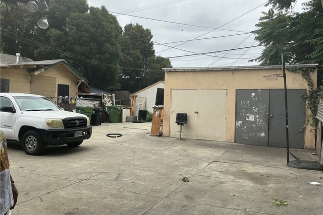 142 W 59th, Los Angeles, CA 90003 — photo 12 of 18
