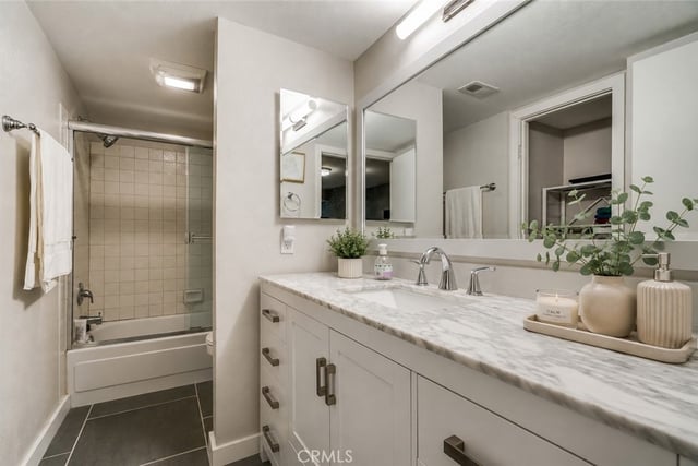 6300 Shoup Avenue 2, Woodland Hills, CA 91367 — photo 13 of 23