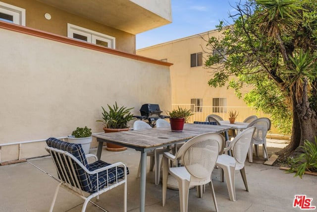 12500 Huston Street 104, Valley Village, CA 91607 — photo 22 of 25