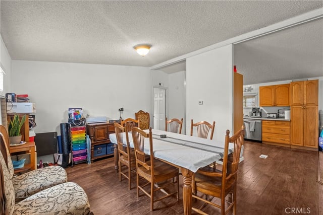 5200 Entrar Drive 124, Palmdale, CA 93551 — photo 11 of 37