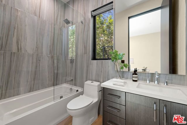 1754 Clear View Drive, Beverly Hills, CA 90210 — photo 33 of 43