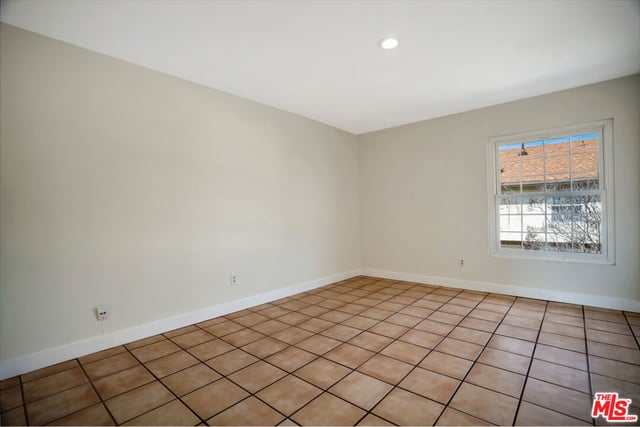 10065 De Soto Avenue 304, Chatsworth, CA 91311 — photo 17 of 33