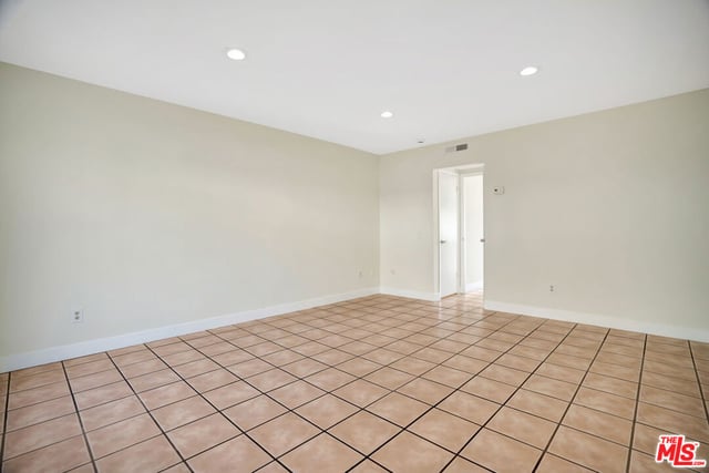 10065 De Soto Avenue 304, Chatsworth, CA 91311 — photo 5 of 33