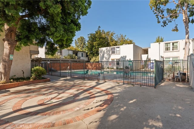 18620 Hatteras Street 157, Tarzana, CA 91356 — photo 28 of 30