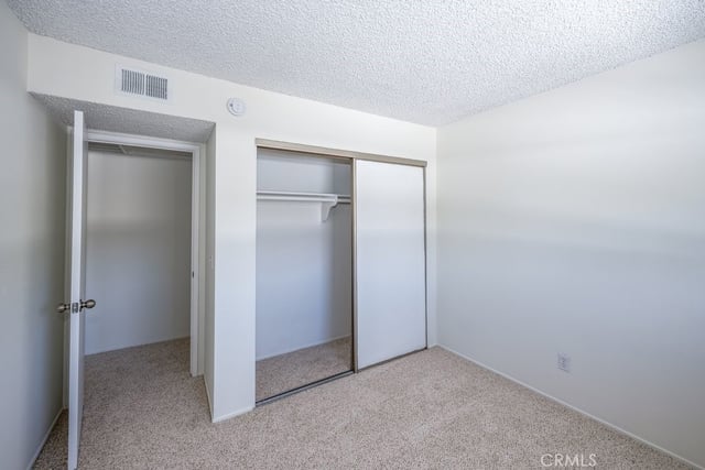 24223 La Glorita Circle, Newhall, CA 91321 — photo 24 of 39