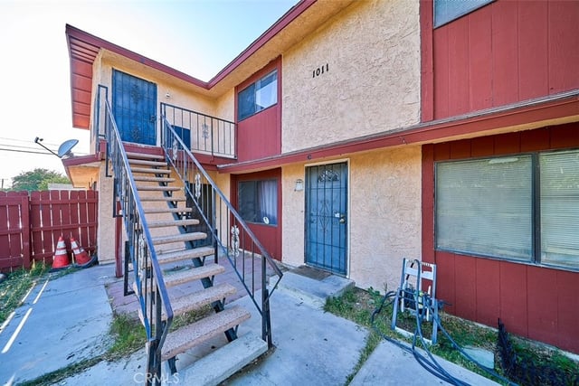1011 W Avenue H12, Lancaster, CA 93534 — photo 4 of 36