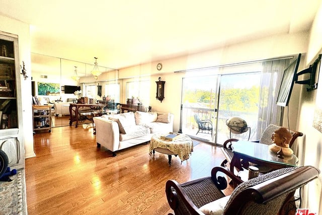 622 S Barrington Avenue 408, Los Angeles, CA 90049 — photo 27 of 28