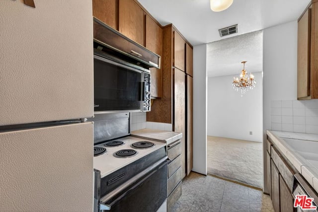 100 S Doheny Drive 719, Los Angeles, CA 90048 — photo 24 of 51