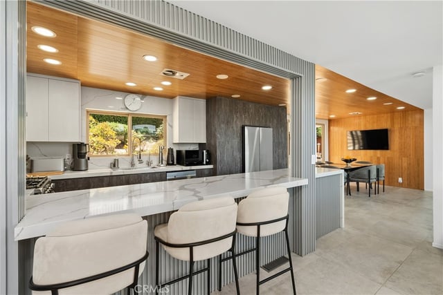 3539 Alana Drive, Sherman Oaks, CA 91403 — photo 8 of 38