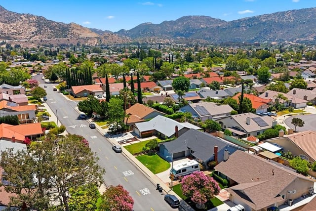 5920 Malton Avenue, Simi Valley, CA 93063 — photo 4 of 42
