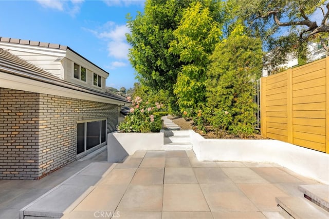 411 Woodcliffe, Pasadena, CA 91105 — photo 3 of 63