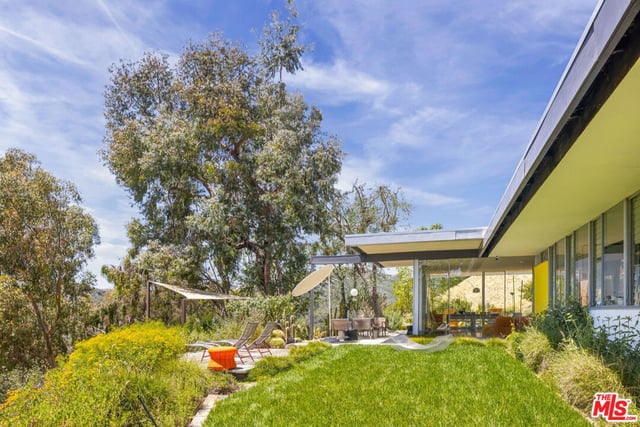 1531 N Tigertail Road, Los Angeles, CA 90049 — photo 12 of 24