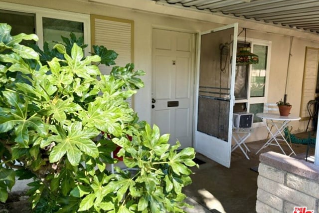 26833 Avenue Of The Oaks A, Newhall, CA 91321 — photo 6 of 41