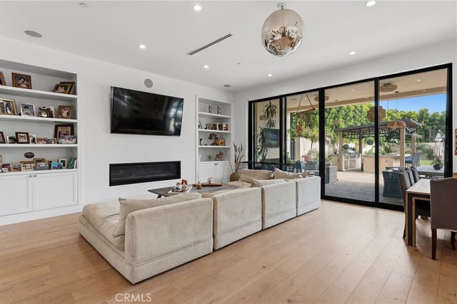 23042 Calvert Street, Woodland Hills, CA 91367 — photo 19 of 67