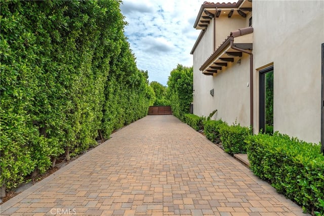 23042 Calvert Street, Woodland Hills, CA 91367 — photo 51 of 67