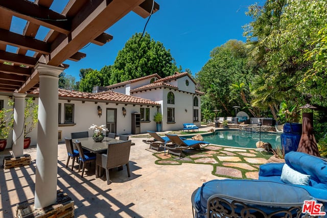 4050 Hayvenhurst Drive, Encino, CA 91436 — photo 18 of 42
