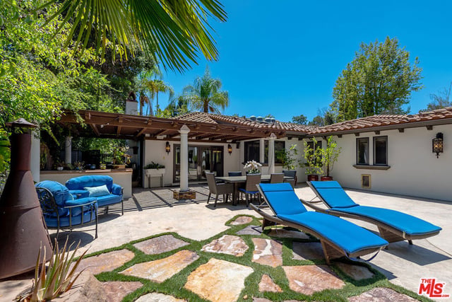 4050 Hayvenhurst Drive, Encino, CA 91436 — photo 19 of 42