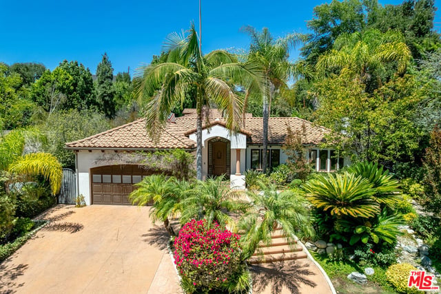4050 Hayvenhurst Drive, Encino, CA 91436 — photo 3 of 42