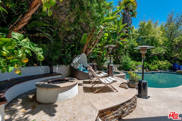 4050 Hayvenhurst Drive, Encino, CA 91436 — photo 41 of 42