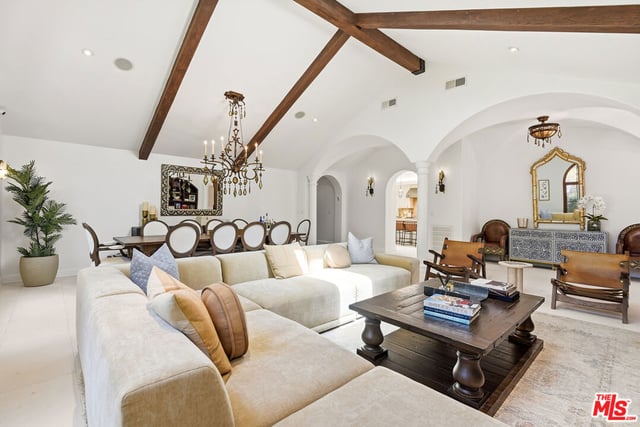 4050 Hayvenhurst Drive, Encino, CA 91436 — photo 9 of 42