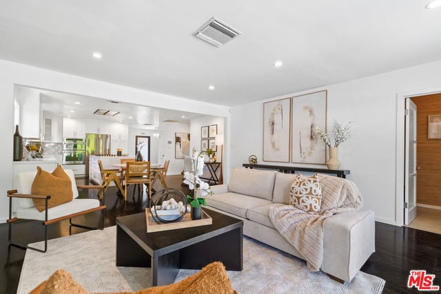 4460 Stansbury Avenue, Sherman Oaks, CA 91423 — photo 12 of 47