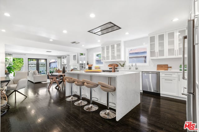 4460 Stansbury Avenue, Sherman Oaks, CA 91423 — photo 15 of 47