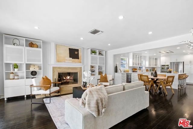 4460 Stansbury Avenue, Sherman Oaks, CA 91423 — photo 8 of 47