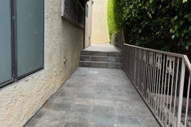 1041 2nd Street 5, Santa Monica, CA 90403 — photo 3 of 38